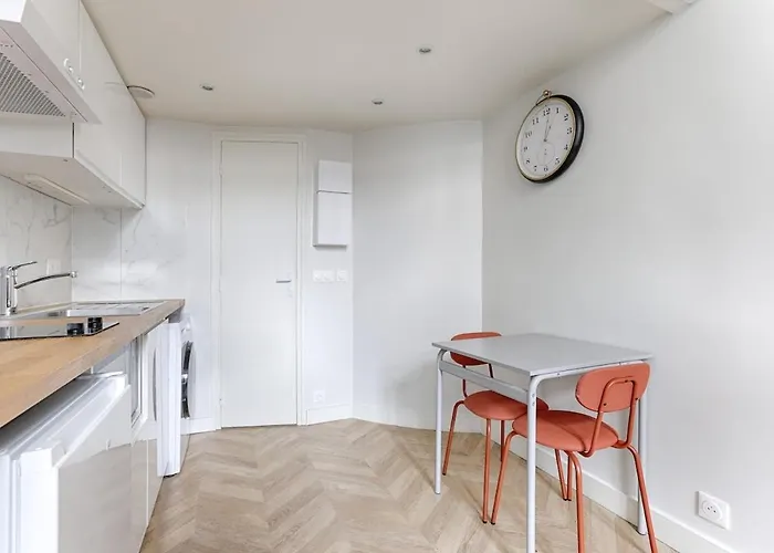 Cosy In Batignolles Apartment *